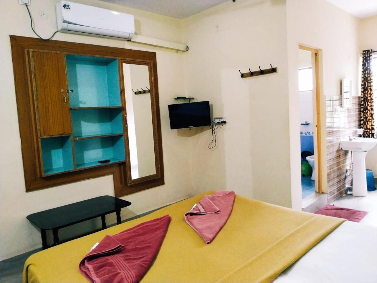 Hotel Varsha Hampi Extérieur photo