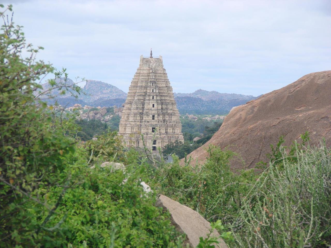 Hotel Varsha Hampi Extérieur photo