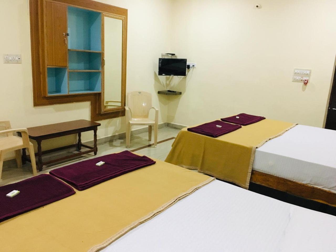 Hotel Varsha Hampi Extérieur photo