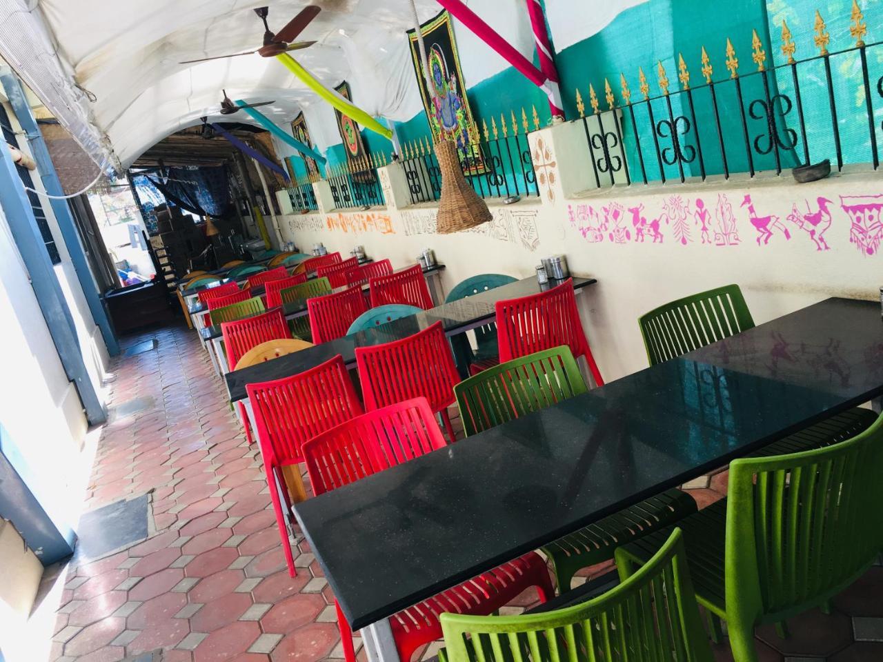 Hotel Varsha Hampi Extérieur photo